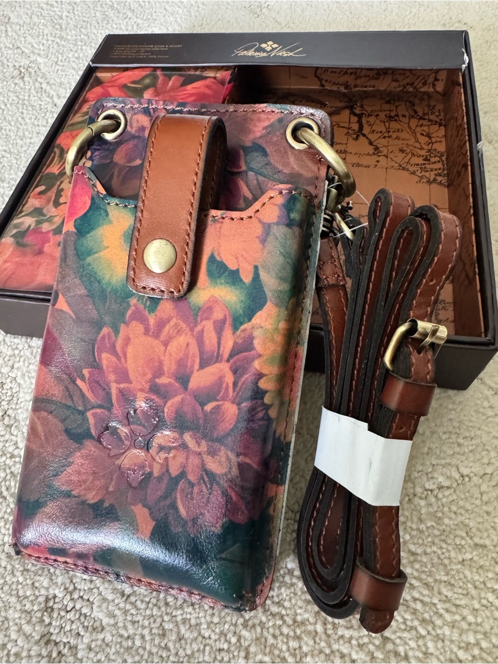 Patricia Nash Floral Leather Crossbody Phone Wallet and Scarf Box Set - Picture 2 of 8